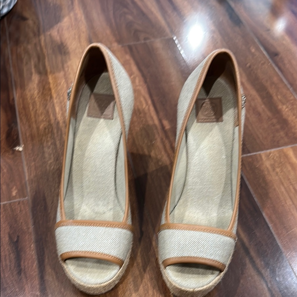 Tory Burch Beige and Tan Wedges